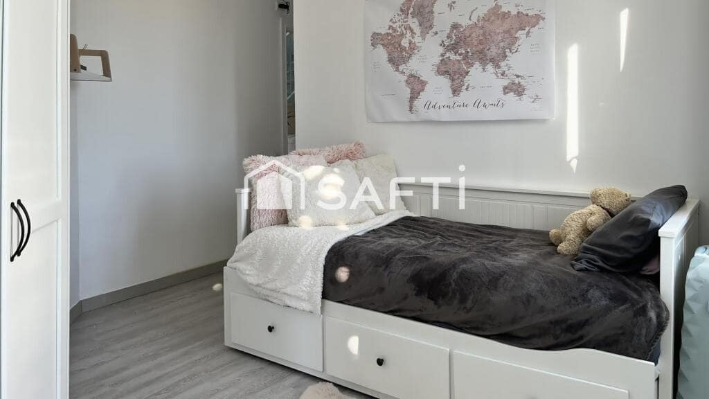 4 chambre Villa/Maison à vendre à Santa Susanna avec garage - 950 000 € (Ref: 9378932)