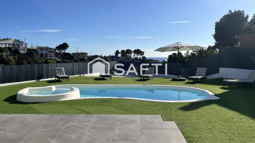 4 chambre Villa/Maison à vendre à Santa Susanna avec garage - 950 000 € (Ref: 9378932)