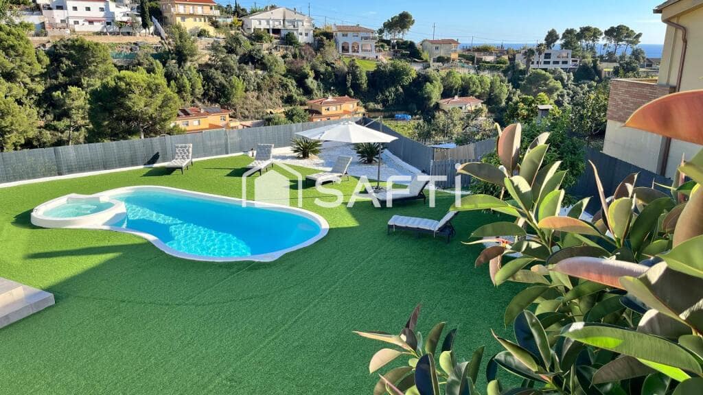 4 chambre Villa/Maison à vendre à Santa Susanna avec garage - 950 000 € (Ref: 9378932)