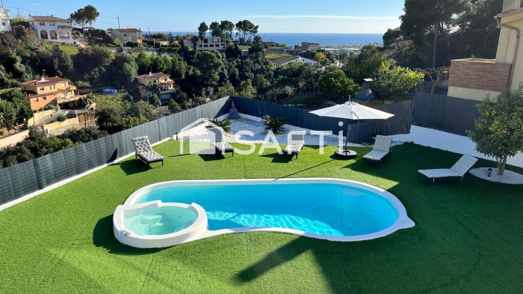 4 chambre Villa/Maison à vendre à Santa Susanna avec garage - 950 000 € (Ref: 9378932)