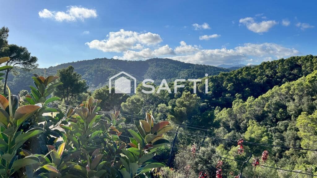 4 chambre Villa/Maison à vendre à Santa Susanna avec garage - 950 000 € (Ref: 9378932)