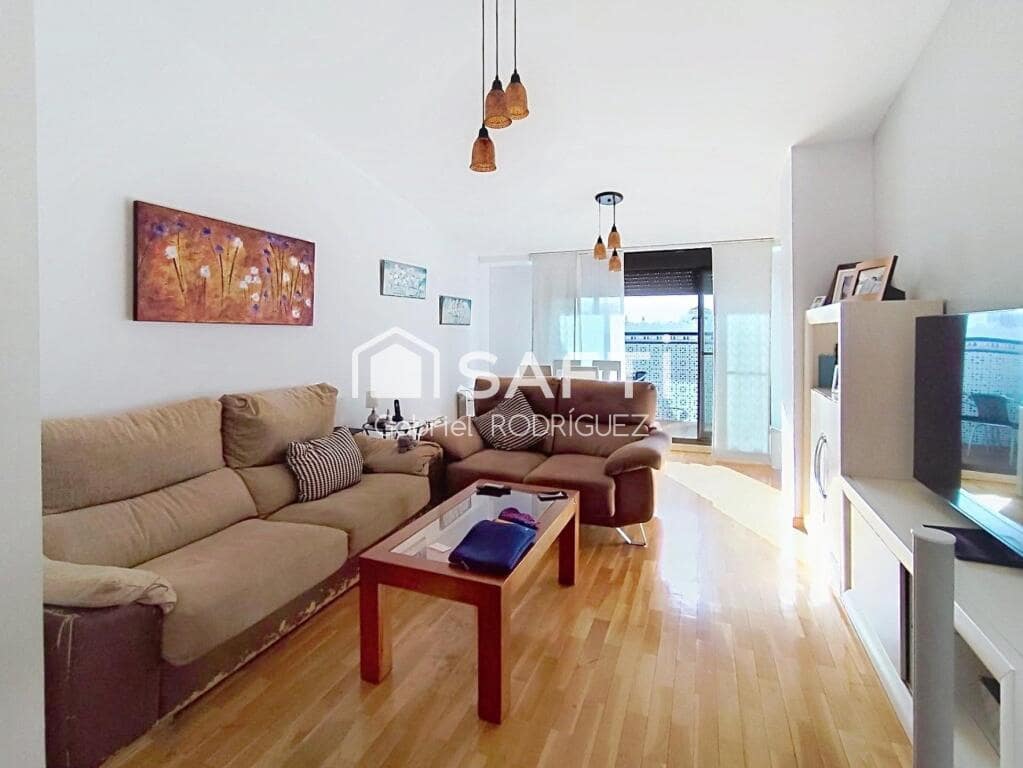 4 sovrum Lägenhet till salu i Badajoz stad - 295 000 € (Ref: 9382565)