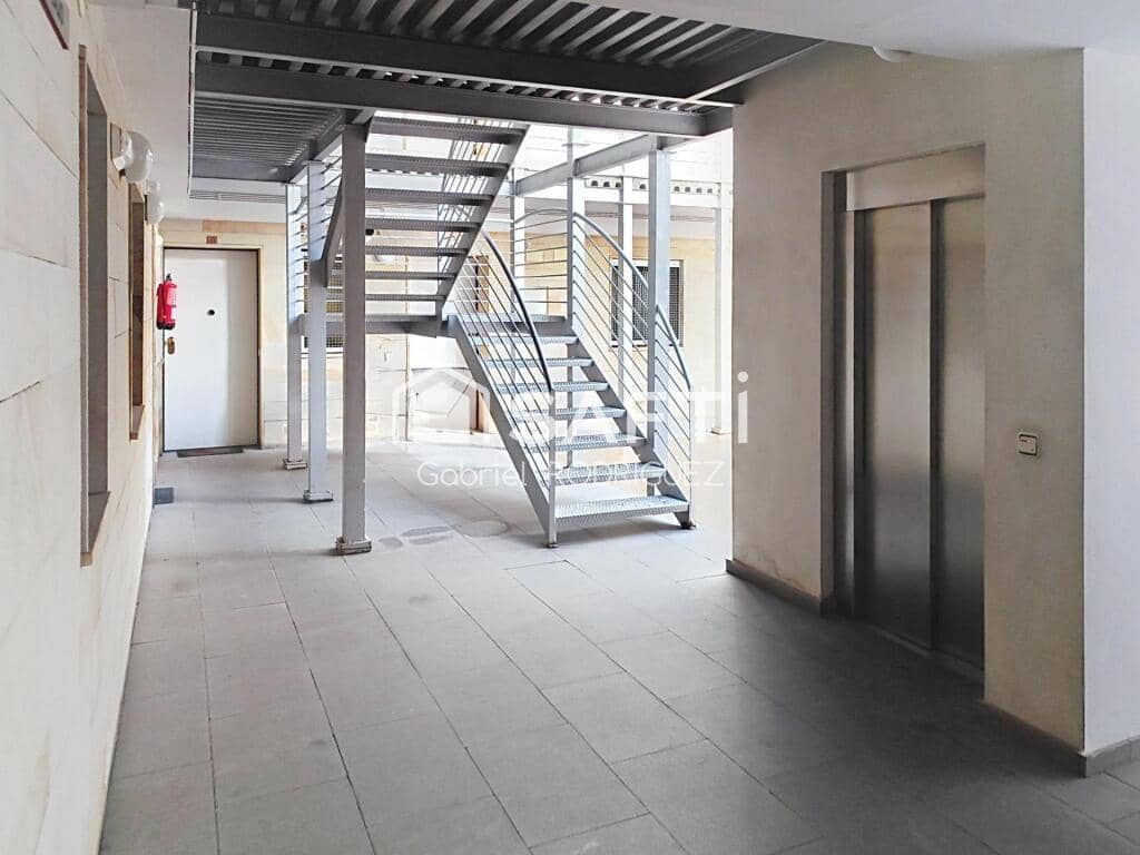 4 sovrum Lägenhet till salu i Badajoz stad - 295 000 € (Ref: 9382565)