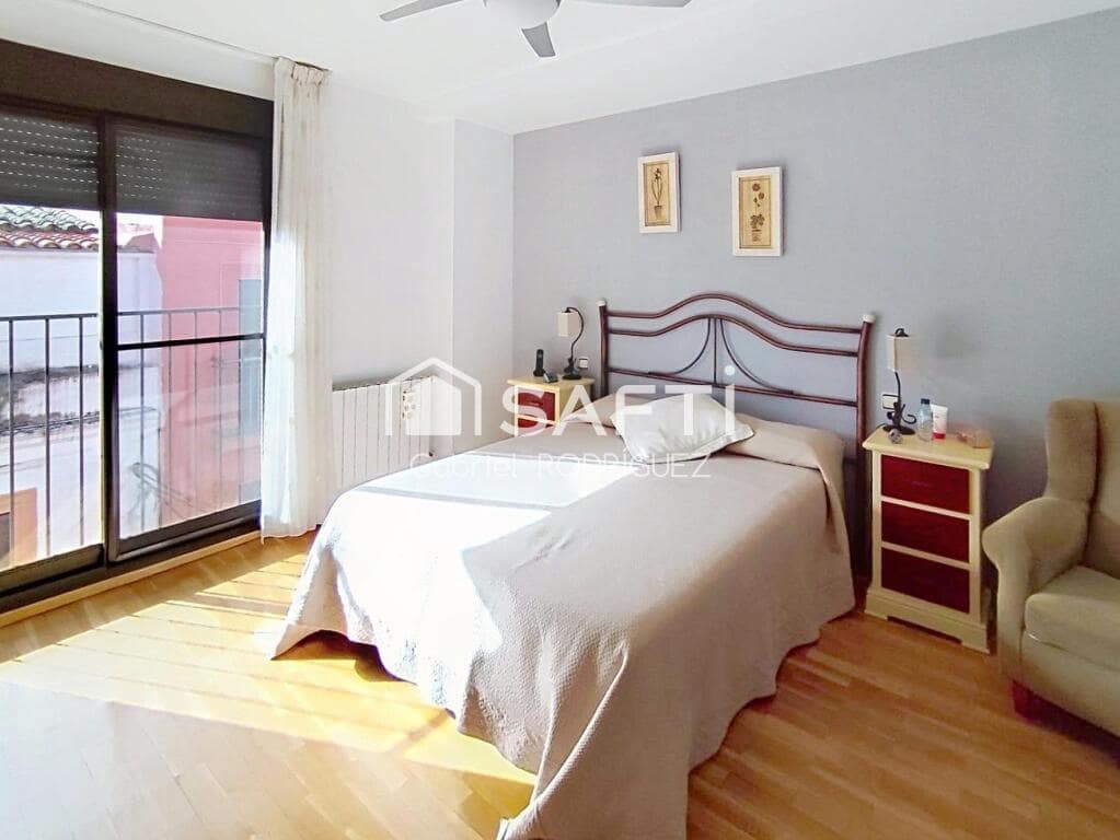 4 sovrum Lägenhet till salu i Badajoz stad - 295 000 € (Ref: 9382565)