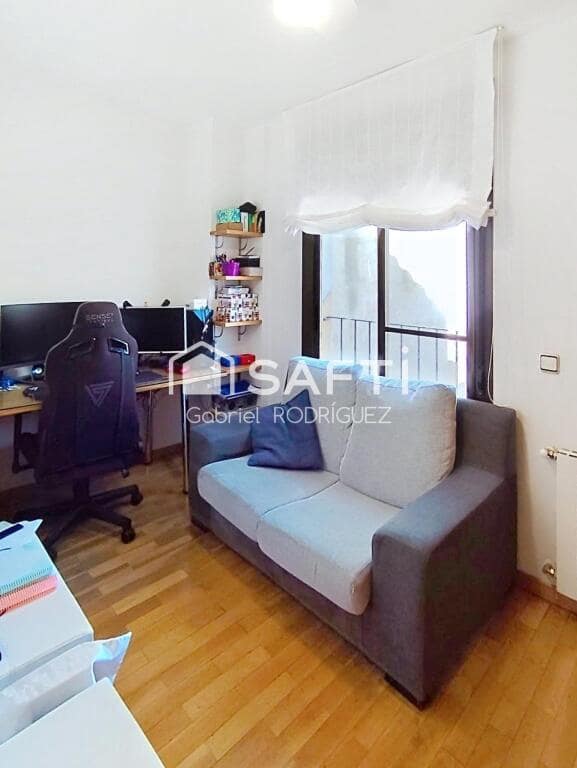 4 sovrum Lägenhet till salu i Badajoz stad - 295 000 € (Ref: 9382565)