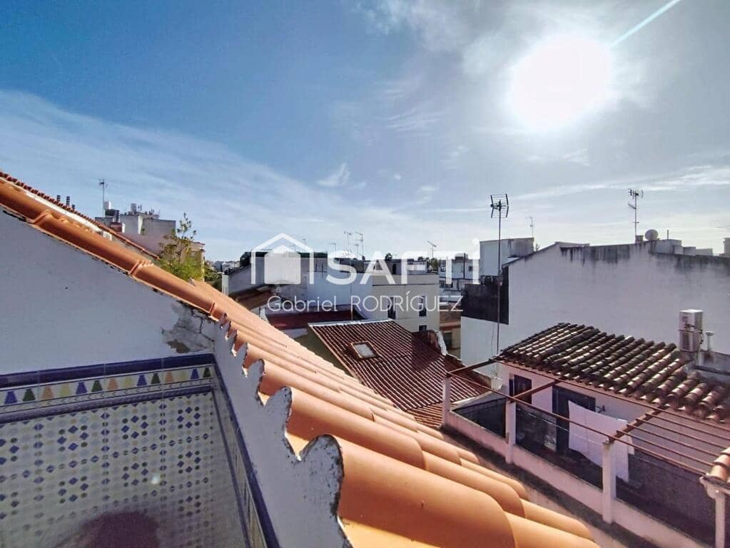4 sovrum Lägenhet till salu i Badajoz stad - 295 000 € (Ref: 9382565)