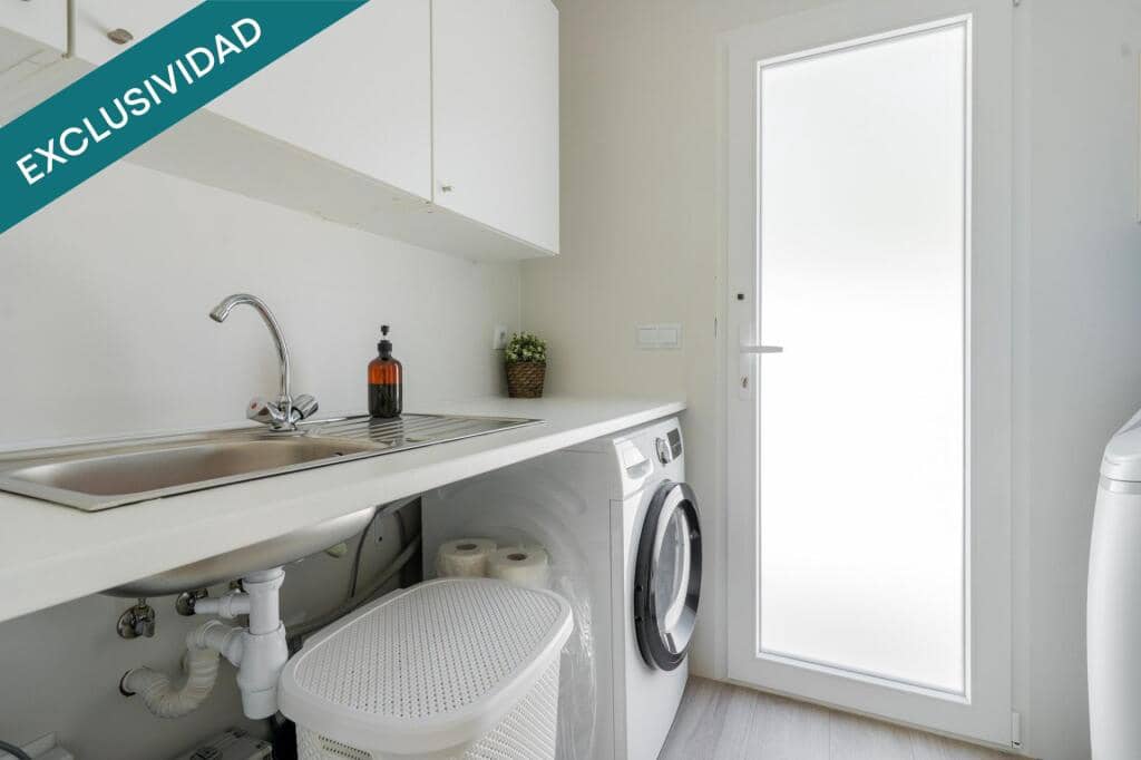 4 soveværelse Villa til salg i Lliria med swimmingpool garage - € 630.000 (Ref: 9382566)