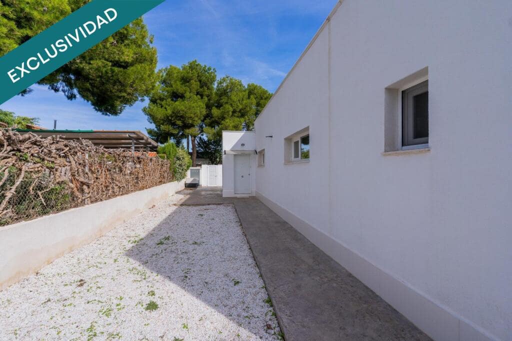 4 soveværelse Villa til salg i Lliria med swimmingpool garage - € 630.000 (Ref: 9382566)