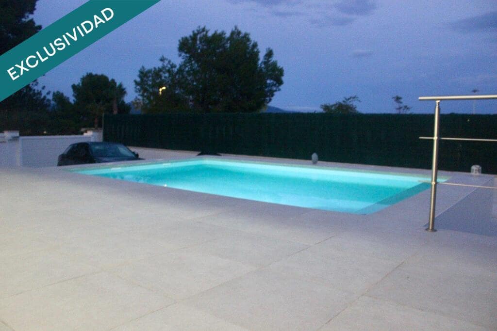 4 soveværelse Villa til salg i Lliria med swimmingpool garage - € 630.000 (Ref: 9382566)