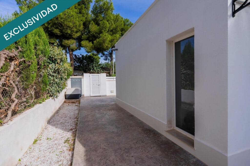 4 soveværelse Villa til salg i Lliria med swimmingpool garage - € 630.000 (Ref: 9382566)