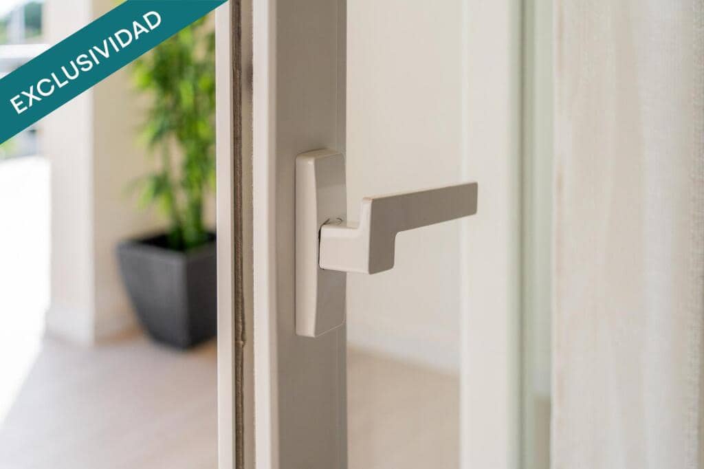 4 soveværelse Villa til salg i Lliria med swimmingpool garage - € 630.000 (Ref: 9382566)