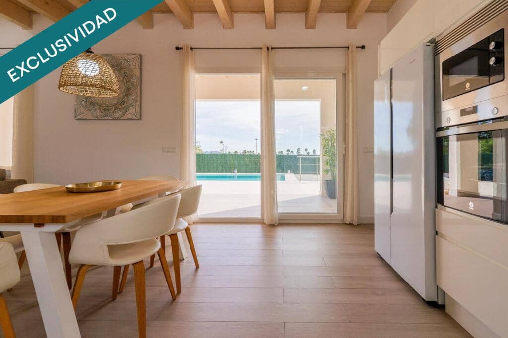 4 soveværelse Villa til salg i Lliria med swimmingpool garage - € 630.000 (Ref: 9382566)