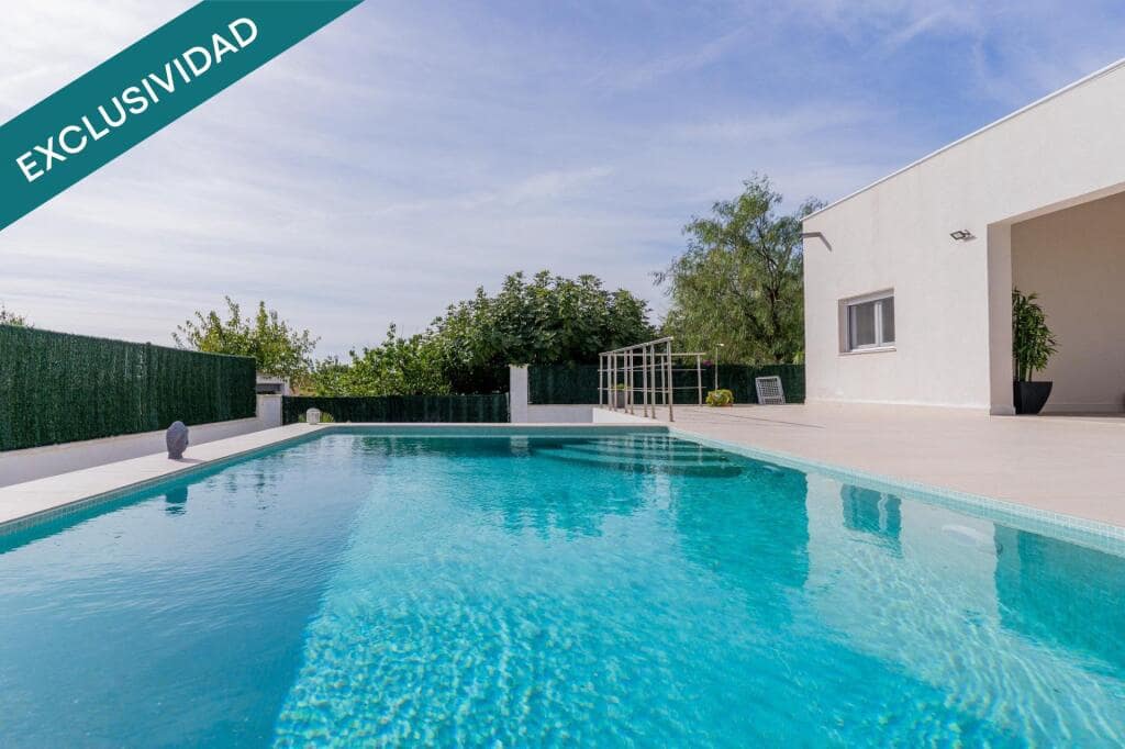 4 soveværelse Villa til salg i Lliria med swimmingpool garage - € 630.000 (Ref: 9382566)