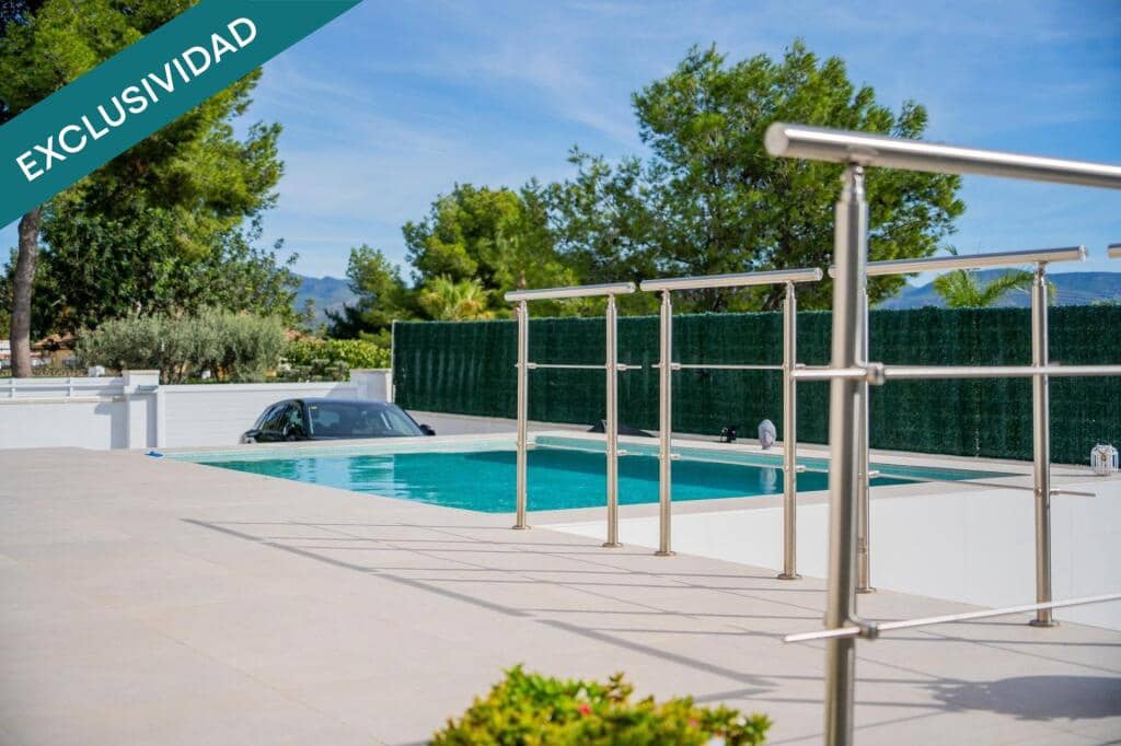 4 soveværelse Villa til salg i Lliria med swimmingpool garage - € 630.000 (Ref: 9382566)
