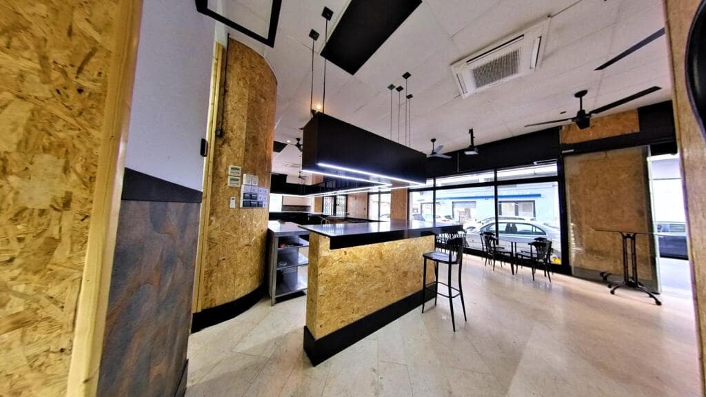 Erhverv til salg i Elda - € 110.000 (Ref: 9382567)