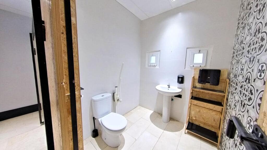 Erhverv til salg i Elda - € 110.000 (Ref: 9382567)