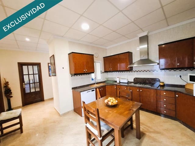 4 Zimmer Reihenhaus zu verkaufen in Llutxent mit Garage - 199.000 € (Ref: 9385420)