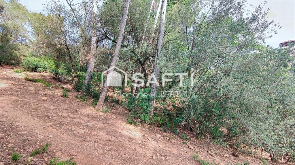 Działka budowlana na sprzedaż w Molins de Rei - 172 000 € (Ref: 9385421)