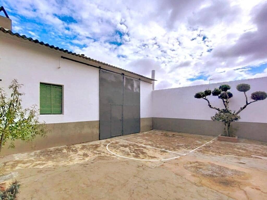 3 camera da letto Villa in vendita in Campo de Criptana con garage - 180.000 € (Rif: 9385422)