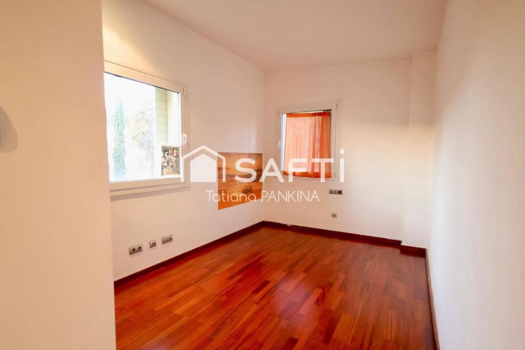 4 bedroom Terraced Villa for sale in Canoves i Samalus with pool garage - € 495,000 (Ref: 9385425)