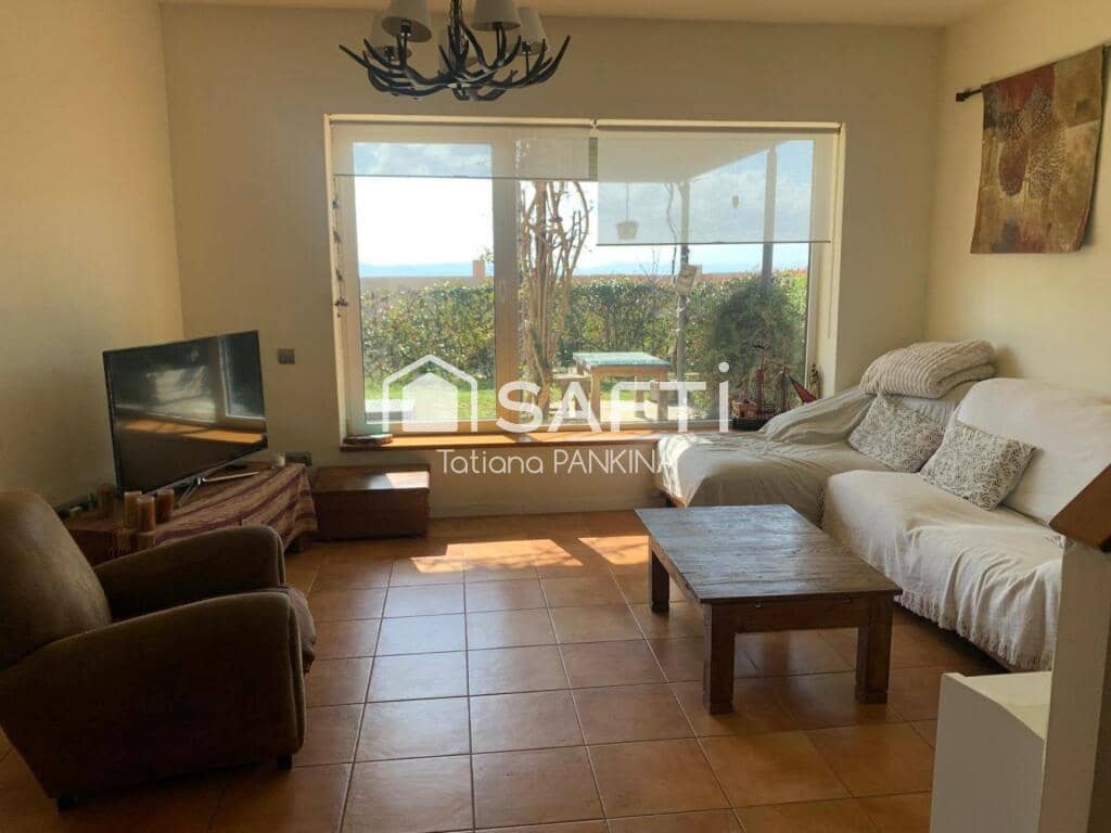 4 bedroom Terraced Villa for sale in Canoves i Samalus with pool garage - € 495,000 (Ref: 9385425)