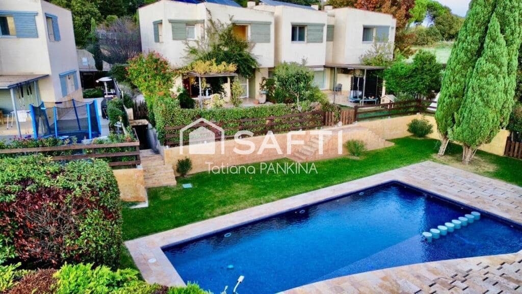 4 bedroom Terraced Villa for sale in Canoves i Samalus with pool garage - € 495,000 (Ref: 9385425)