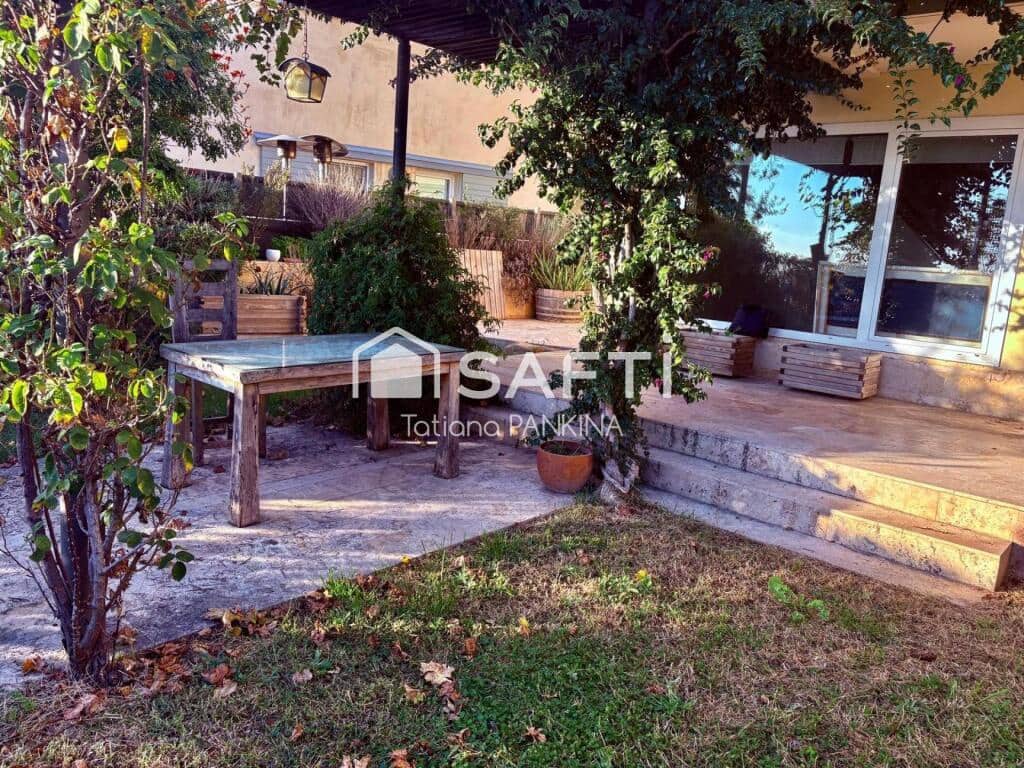 4 bedroom Terraced Villa for sale in Canoves i Samalus with pool garage - € 495,000 (Ref: 9385425)