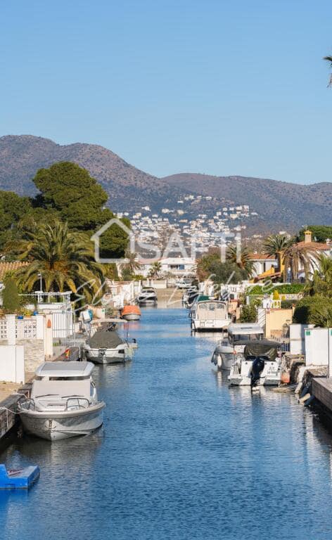 1 bedroom Apartment for sale in Empuriabrava - € 84,000 (Ref: 9387791)