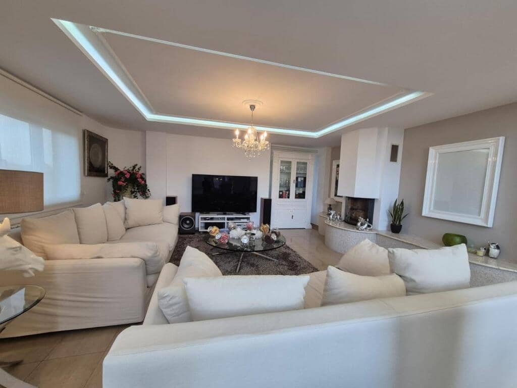 4 soveværelse Villa til salg i Arteixo med swimmingpool garage - € 1.400.000 (Ref: 9387800)