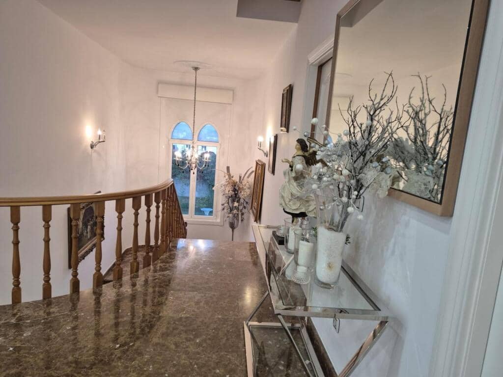 4 soveværelse Villa til salg i Arteixo med swimmingpool garage - € 1.400.000 (Ref: 9387800)