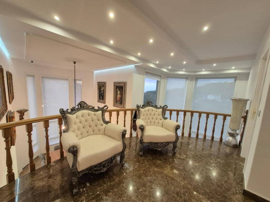 4 soveværelse Villa til salg i Arteixo med swimmingpool garage - € 1.400.000 (Ref: 9387800)