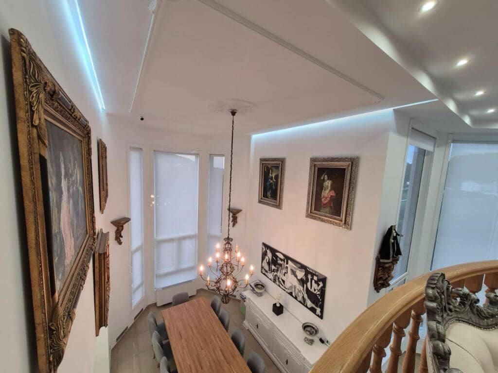 4 soveværelse Villa til salg i Arteixo med swimmingpool garage - € 1.400.000 (Ref: 9387800)