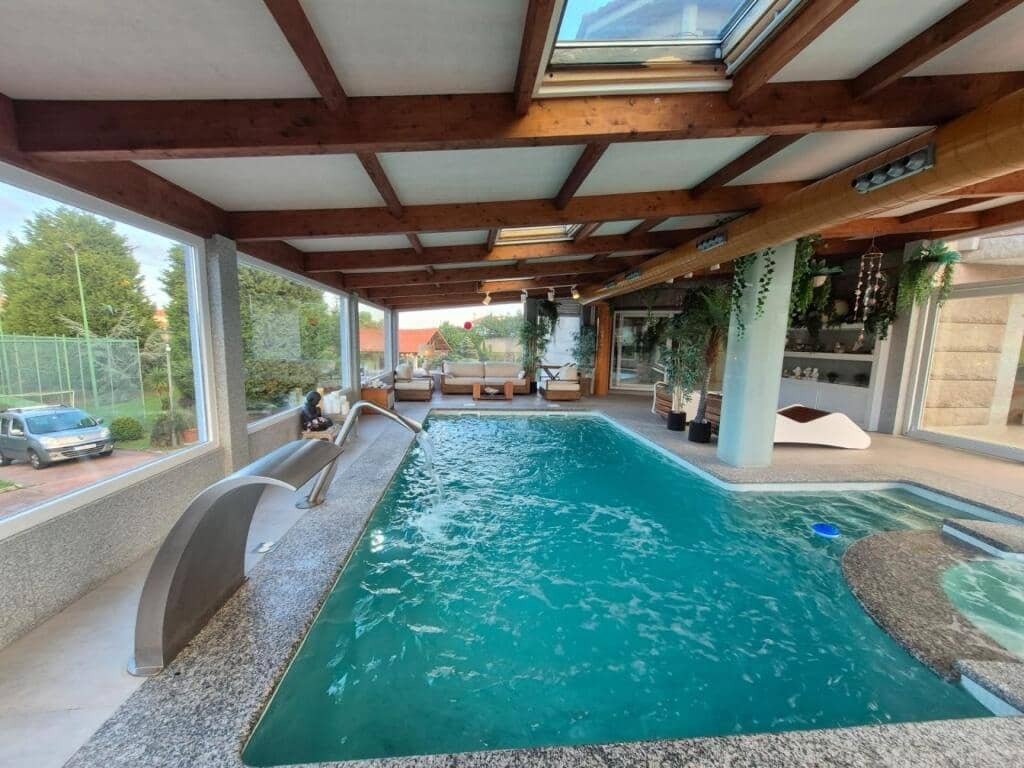 4 soveværelse Villa til salg i Arteixo med swimmingpool garage - € 1.400.000 (Ref: 9387800)