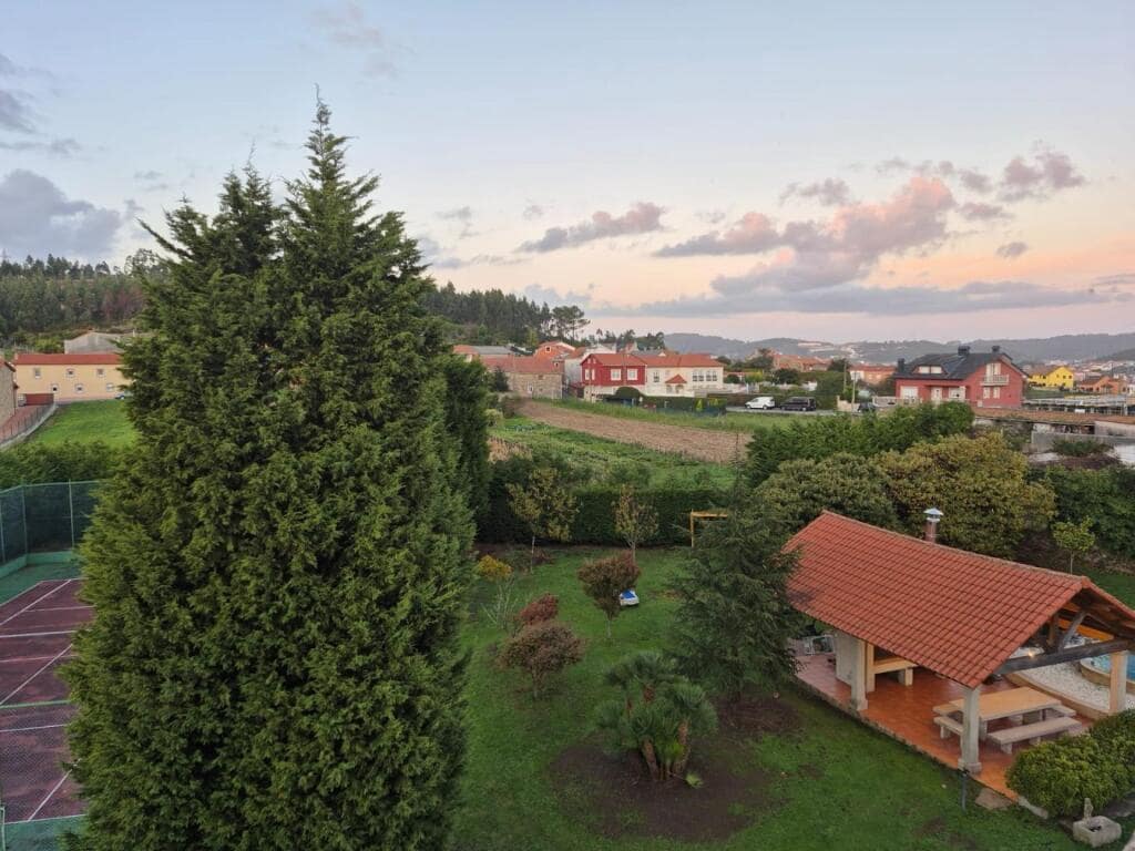 4 soveværelse Villa til salg i Arteixo med swimmingpool garage - € 1.400.000 (Ref: 9387800)