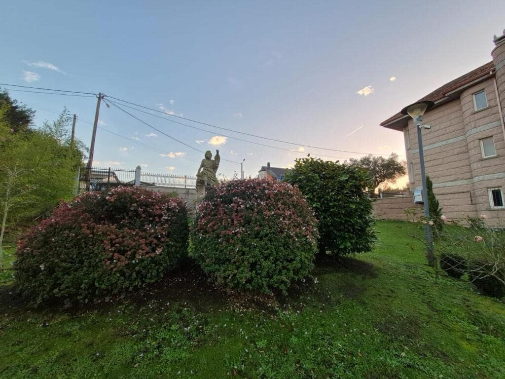 4 soveværelse Villa til salg i Arteixo med swimmingpool garage - € 1.400.000 (Ref: 9387800)