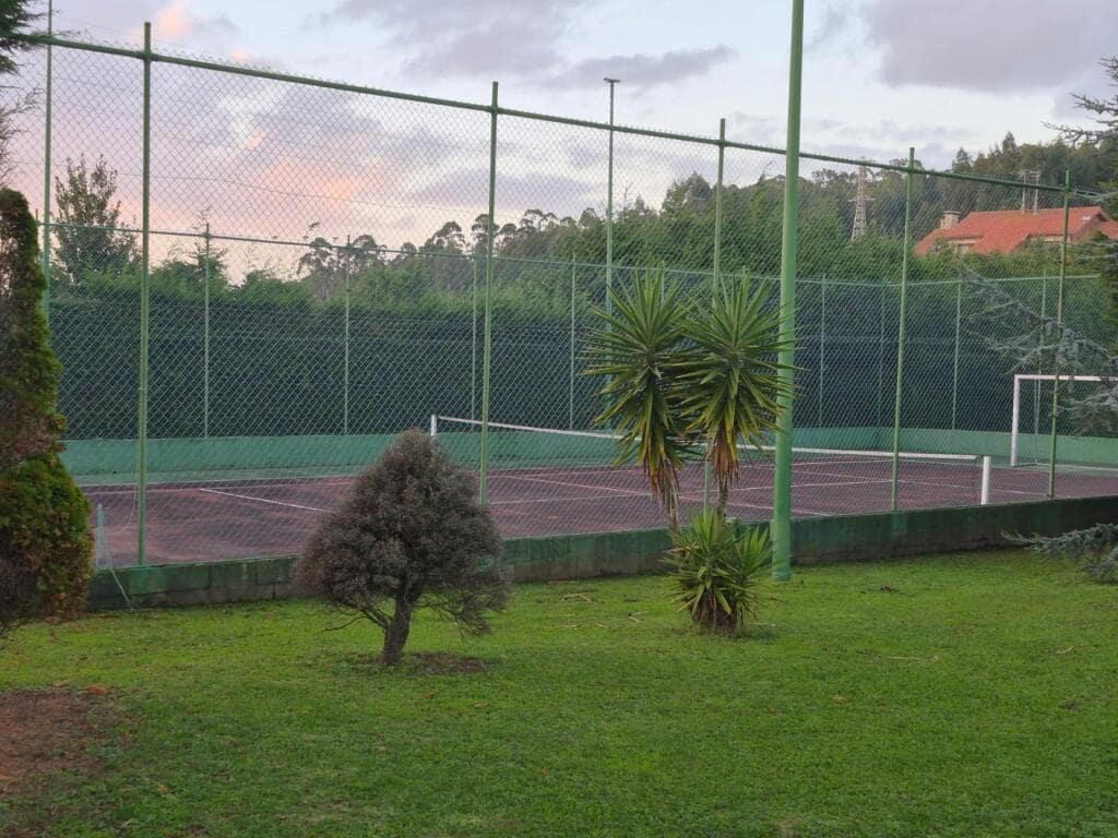 4 soveværelse Villa til salg i Arteixo med swimmingpool garage - € 1.400.000 (Ref: 9387800)