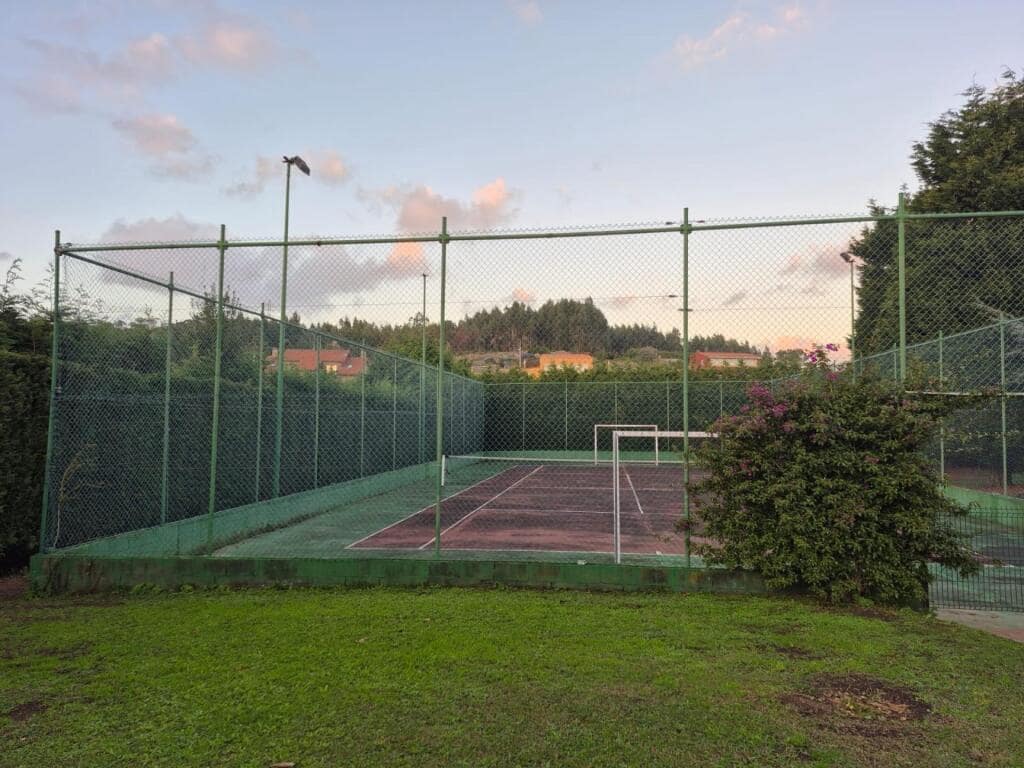 4 soveværelse Villa til salg i Arteixo med swimmingpool garage - € 1.400.000 (Ref: 9387800)