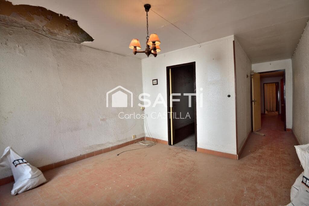 5 bedroom Apartment for sale in Muchamiel / Mutxamel - € 110,000 (Ref: 9390492)