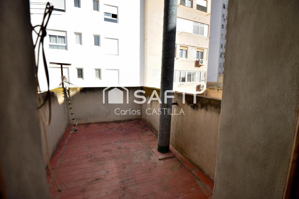 5 bedroom Apartment for sale in Muchamiel / Mutxamel - € 110,000 (Ref: 9390492)