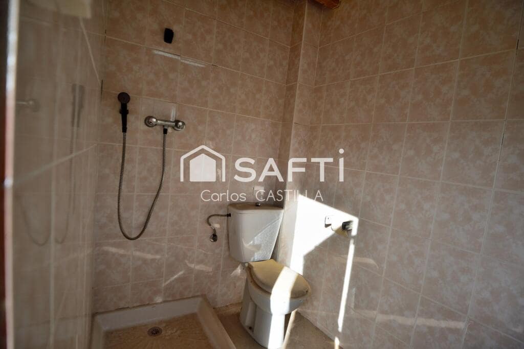 5 bedroom Apartment for sale in Muchamiel / Mutxamel - € 110,000 (Ref: 9390492)