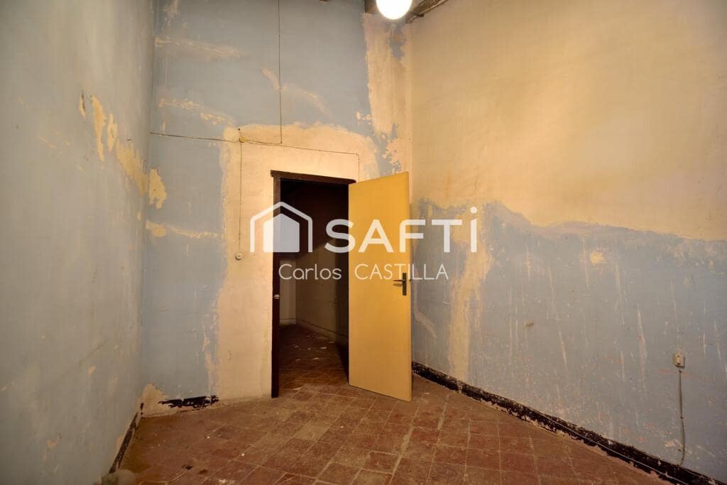 5 bedroom Apartment for sale in Muchamiel / Mutxamel - € 110,000 (Ref: 9390492)