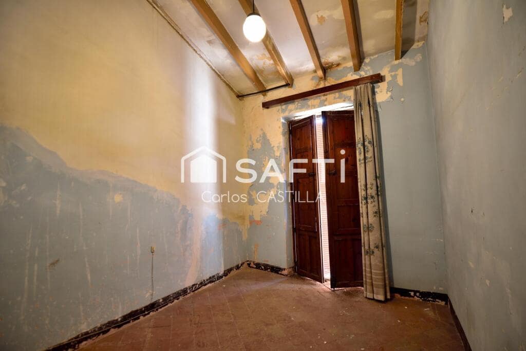 5 bedroom Apartment for sale in Muchamiel / Mutxamel - € 110,000 (Ref: 9390492)