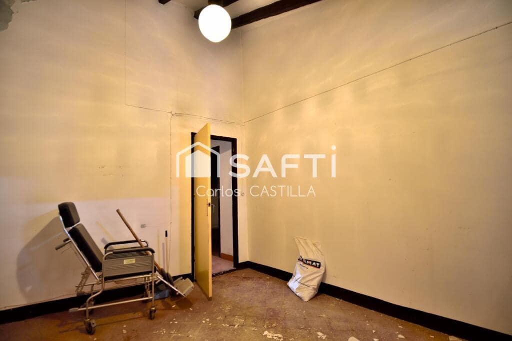 5 bedroom Apartment for sale in Muchamiel / Mutxamel - € 110,000 (Ref: 9390492)