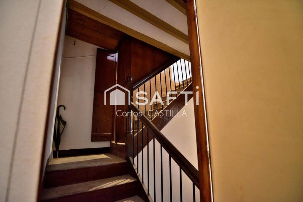 5 bedroom Apartment for sale in Muchamiel / Mutxamel - € 110,000 (Ref: 9390492)