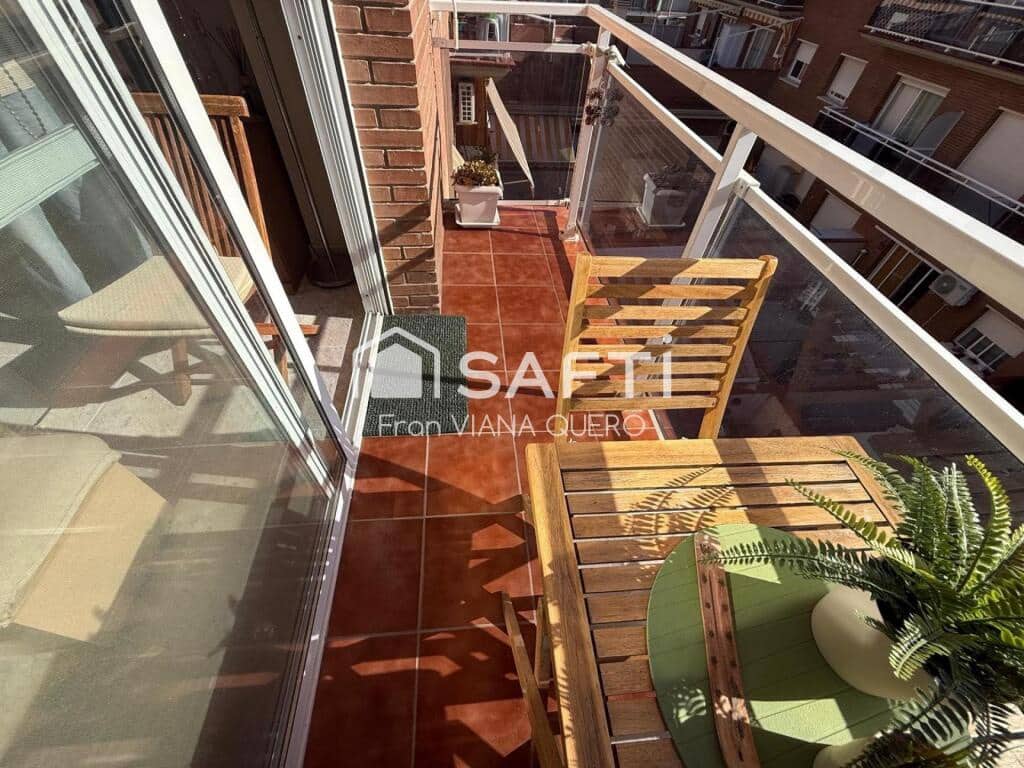 3 bedroom Flat for sale in Pineda de Mar - € 319,000 (Ref: 9390494)