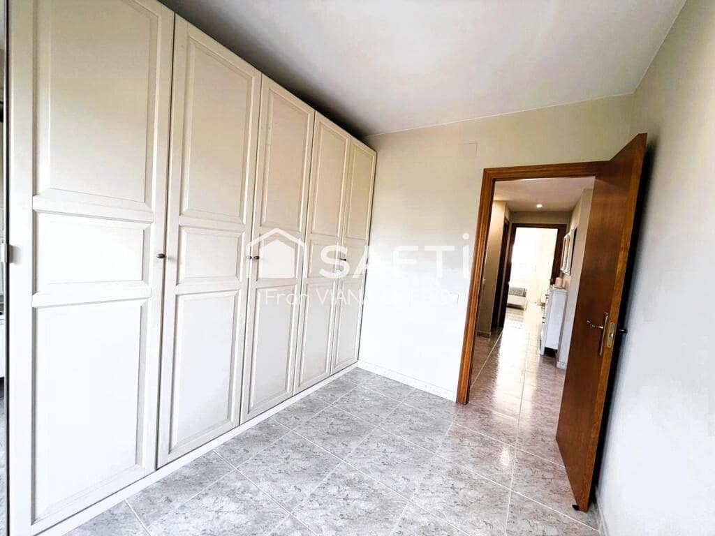 3 bedroom Flat for sale in Pineda de Mar - € 319,000 (Ref: 9390494)