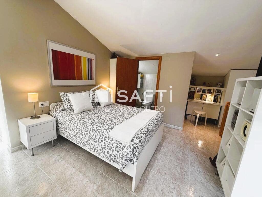 3 bedroom Flat for sale in Pineda de Mar - € 319,000 (Ref: 9390494)