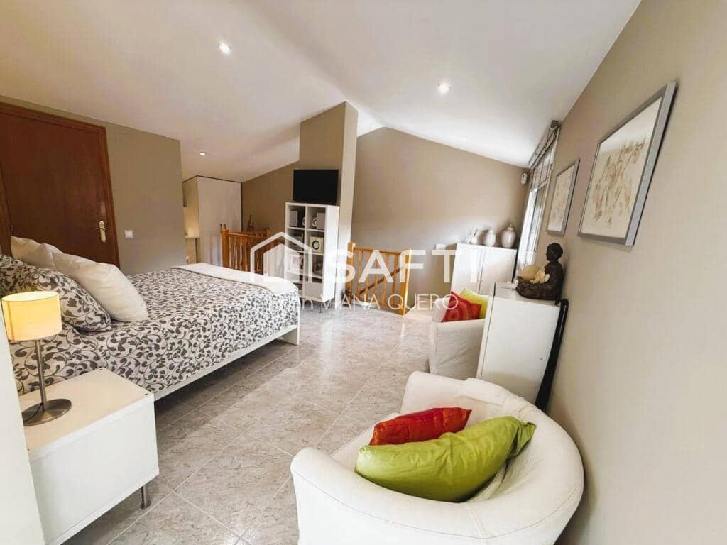 3 bedroom Flat for sale in Pineda de Mar - € 319,000 (Ref: 9390494)