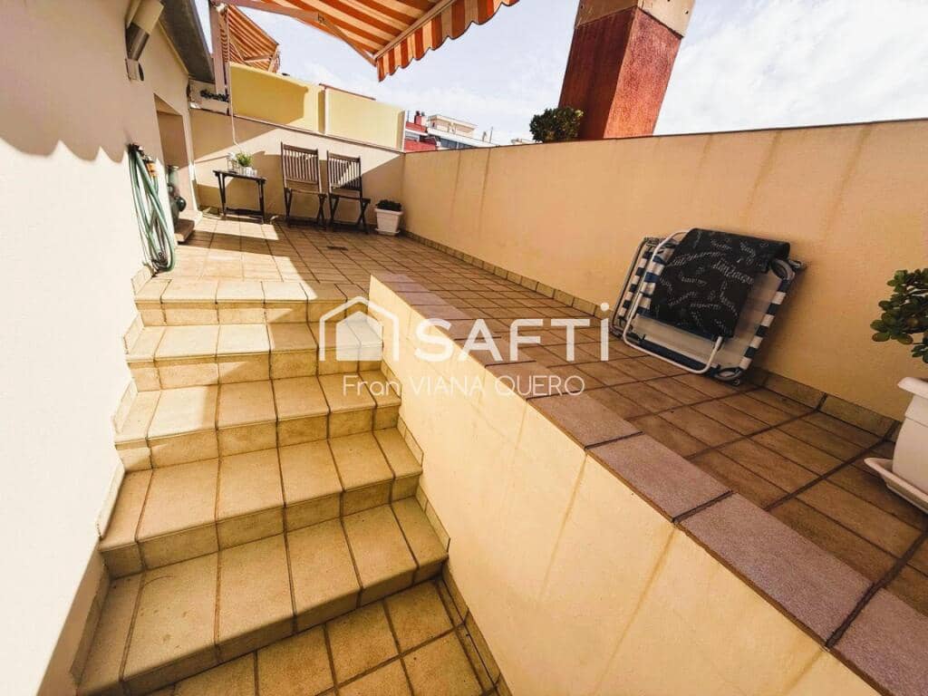 3 bedroom Flat for sale in Pineda de Mar - € 319,000 (Ref: 9390494)