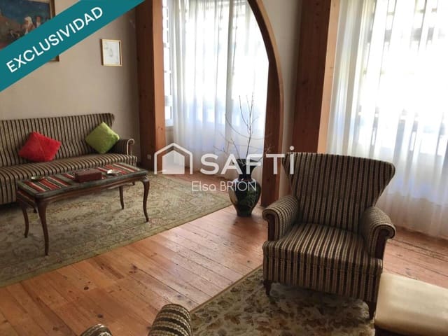 5 bedroom Terraced Villa for sale in Noia - € 176,400 (Ref: 9390496)